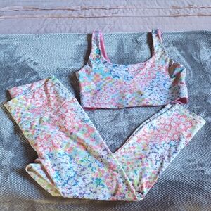 Fabletics Pastel Floral Powerhold Active Set - Reversibile Sports Bra